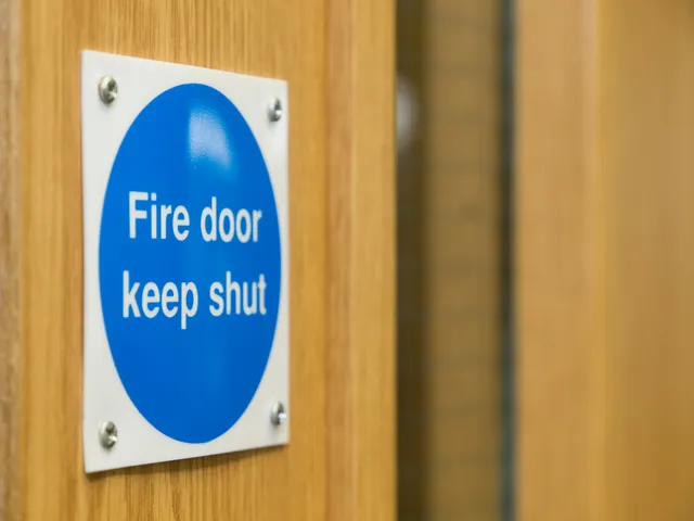 Fire door keep shut